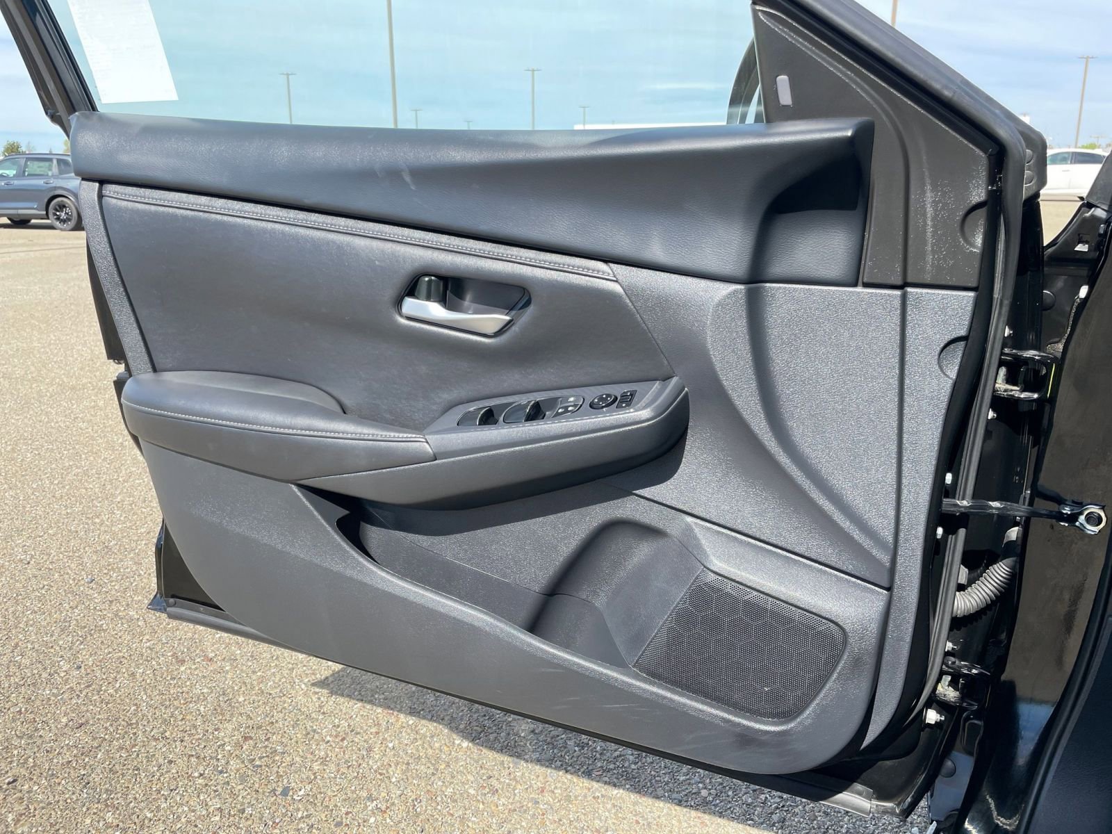 Used 2025 Nissan Sentra SV image 18