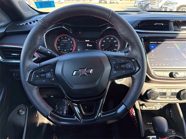 Used 2023 Chevrolet TrailBlazer RS w/ Sun and Liftgate Package image 24