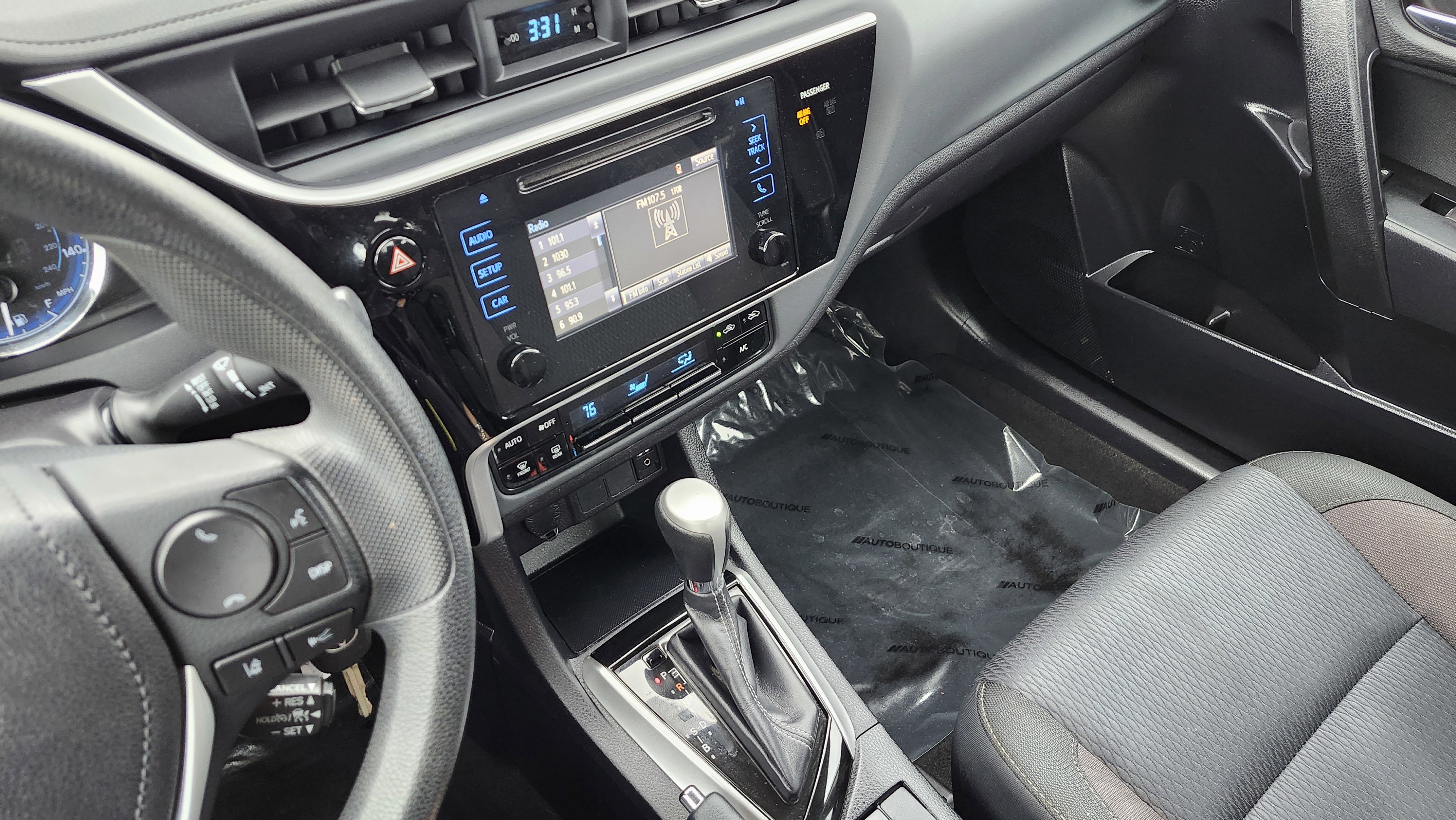 Used 2017 Toyota Corolla LE image 25