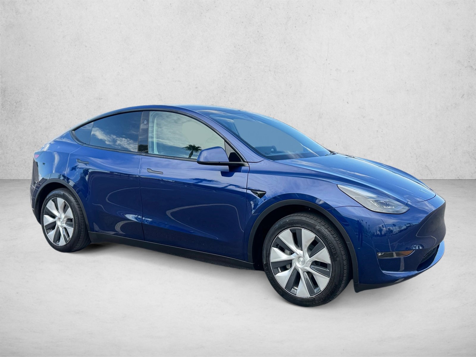 Used 2023 Tesla Model Y 2WD image 3