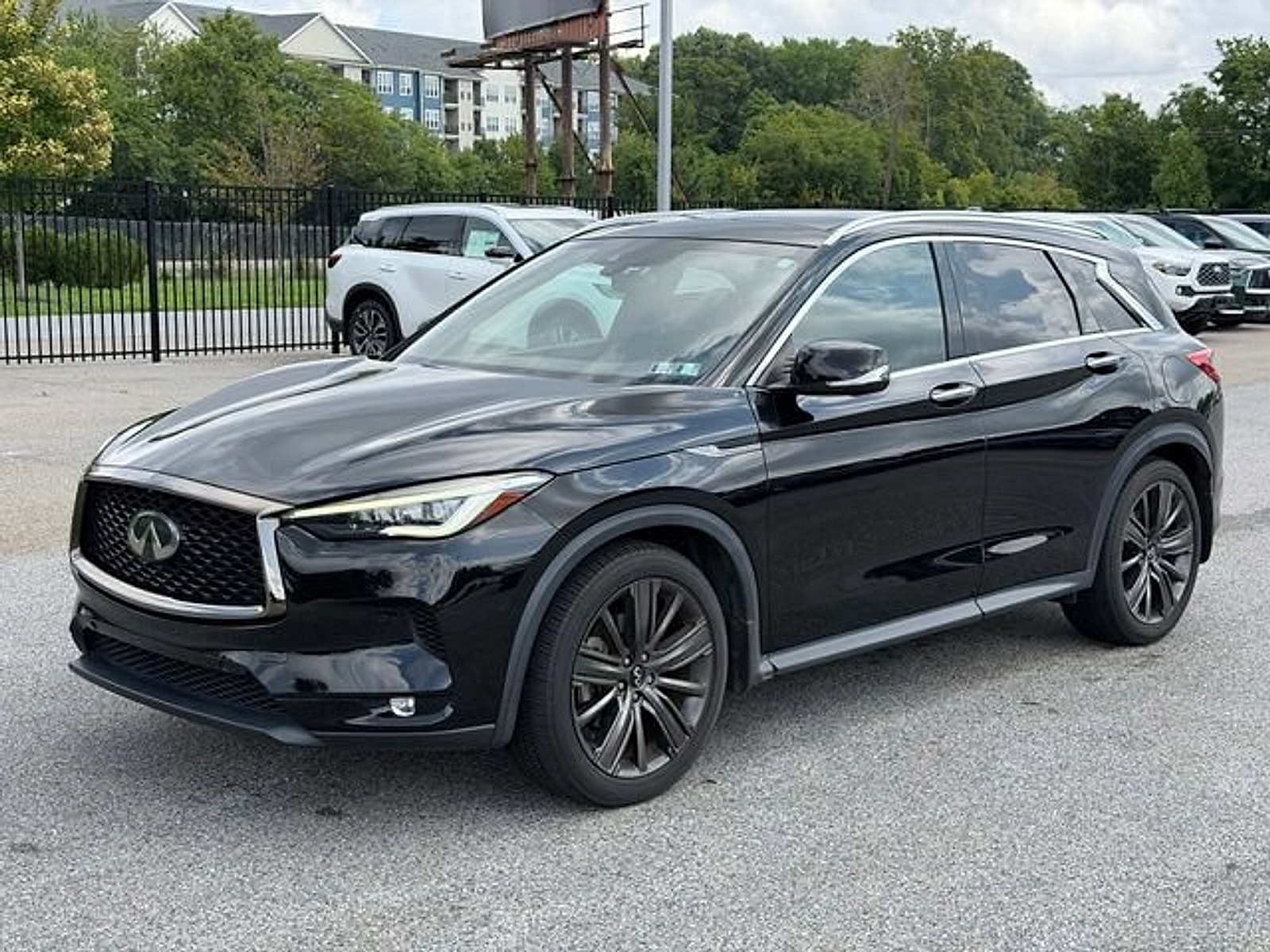 Used 2020 INFINITI QX50 Essential w/ Edition 30 Package AWD/4WD image 3