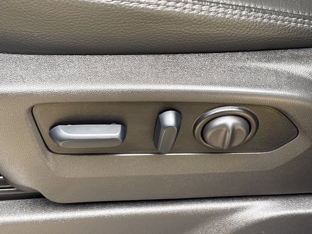 Used 2023 GMC Sierra 3500 Denali image 24