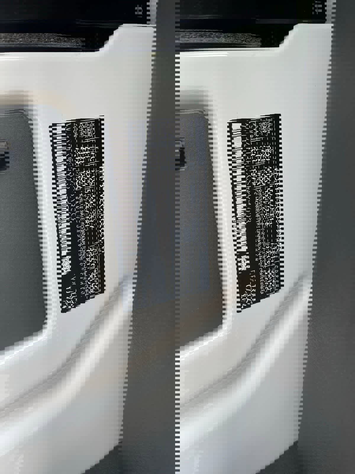 Used 2025 Mercedes-Benz Sprinter 2500 image 10