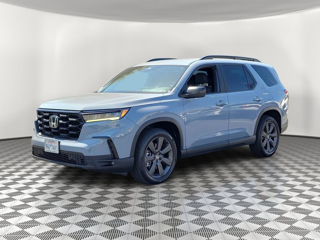 Used 2024 Honda Pilot Sport image 3