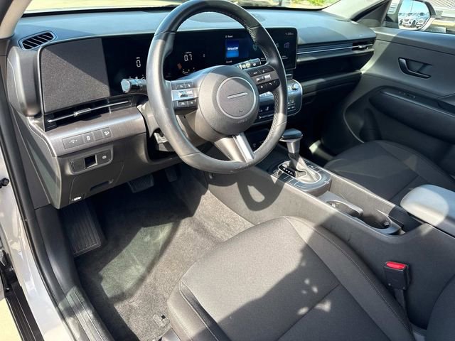 Used 2025 Hyundai Kona SEL image 24