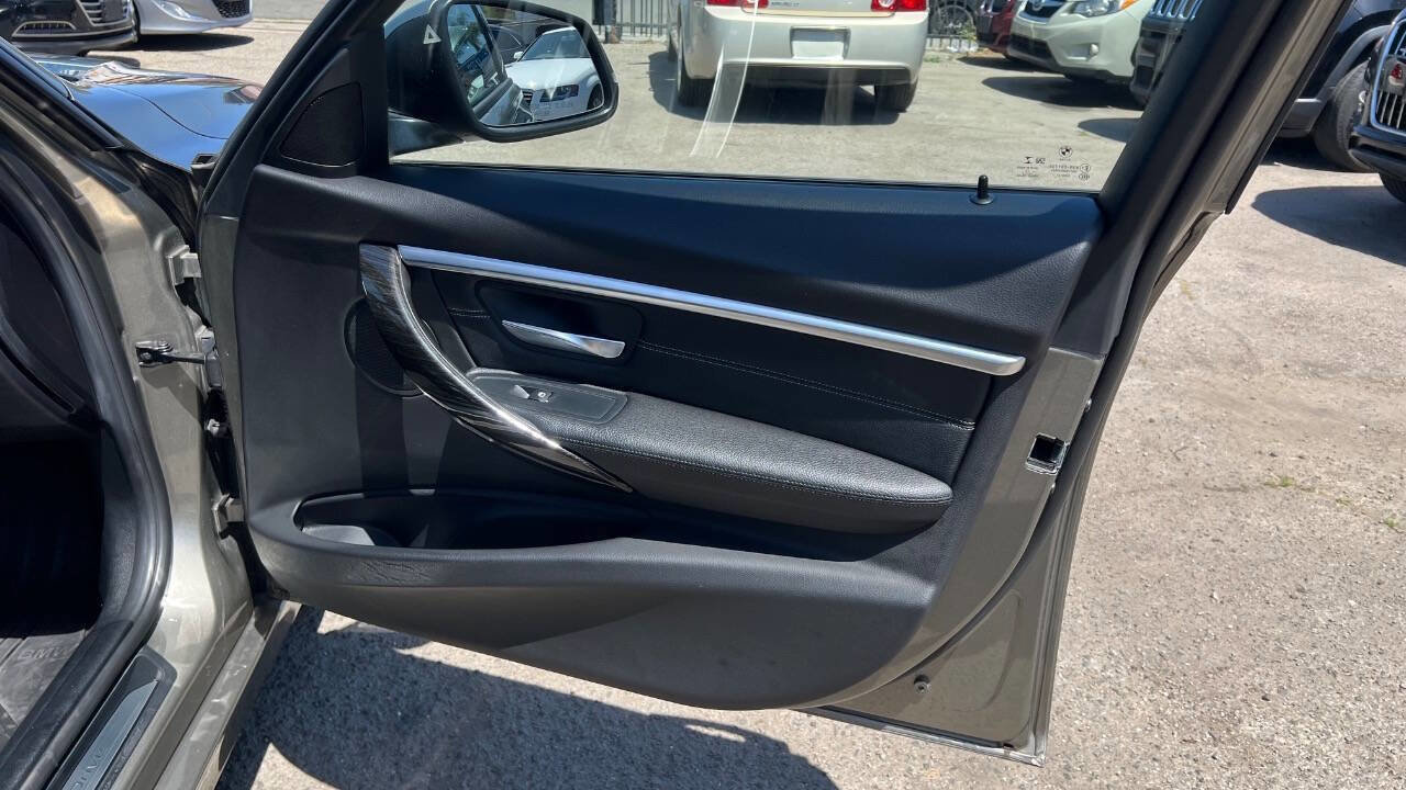 Used 2018 BMW 330e RWD image 33