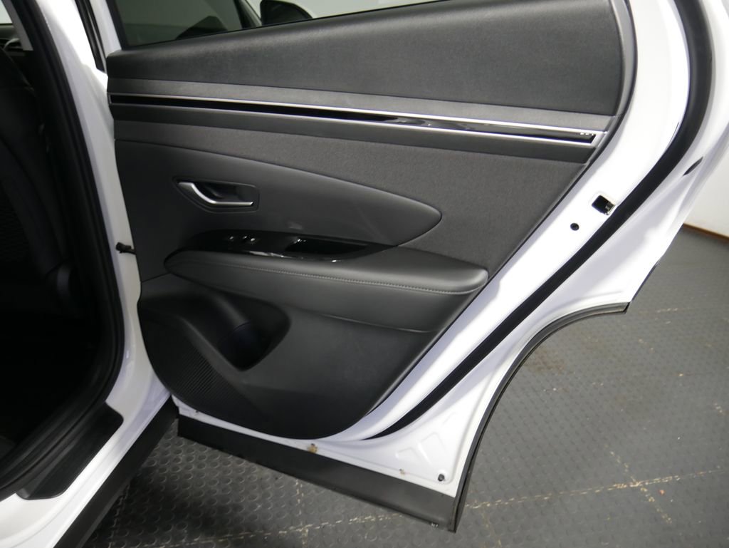 Used 2023 Hyundai Tucson Limited image 7
