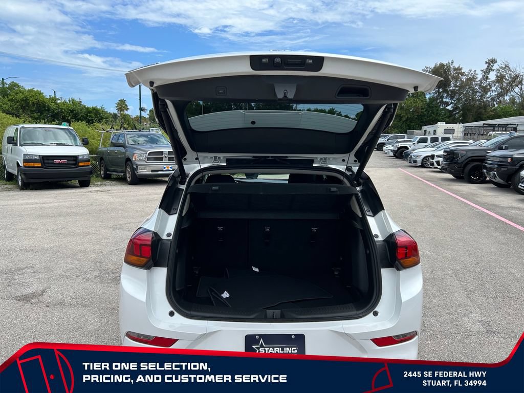 Used 2023 Buick Encore GX Select w/ Sport Touring Package AWD/4WD image 10