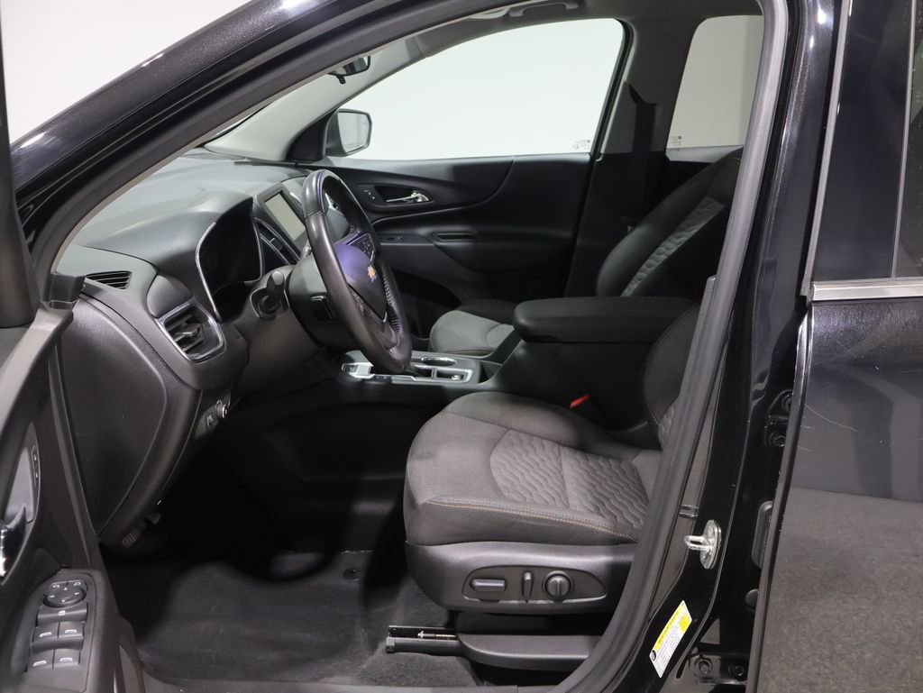 Used 2019 Chevrolet Equinox LT w/ Driver Convenience Package image 10