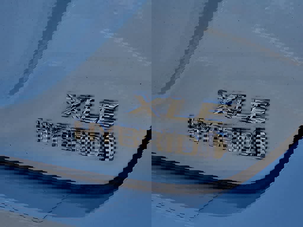 Used 2023 Toyota Camry XLE w/ Navigation Package image 32