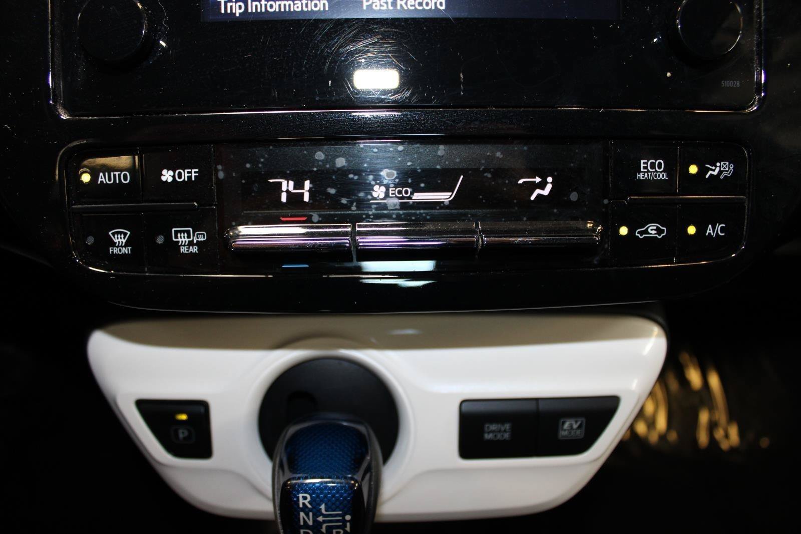 Used 2018 Toyota Prius Two w/ Prius Two Safety Plus Package FWD image 23