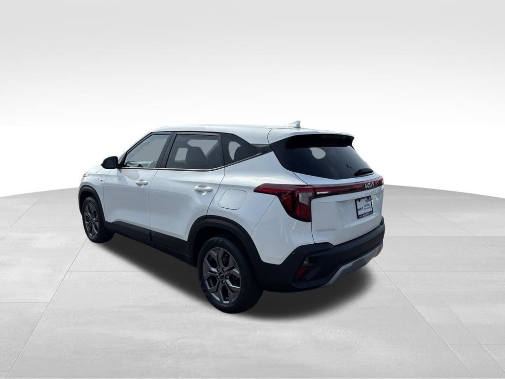 Certified 2024 Kia Seltos LX AWD/4WD image 9