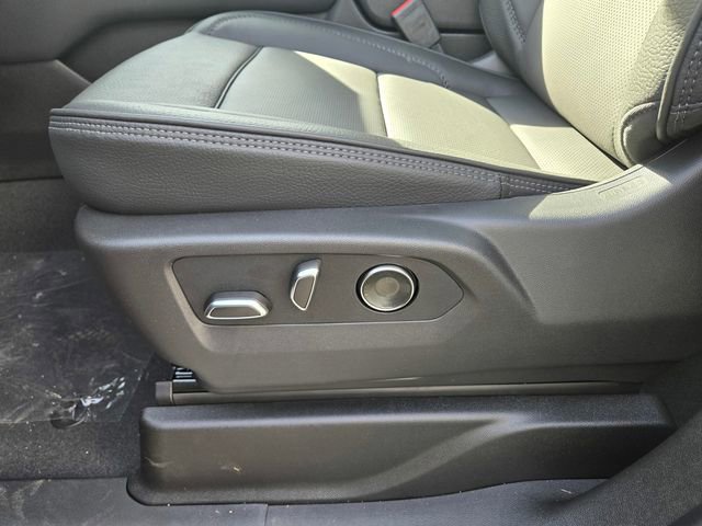 New 2026 GMC Yukon XL Denali w/ Denali Reserve Package image 11