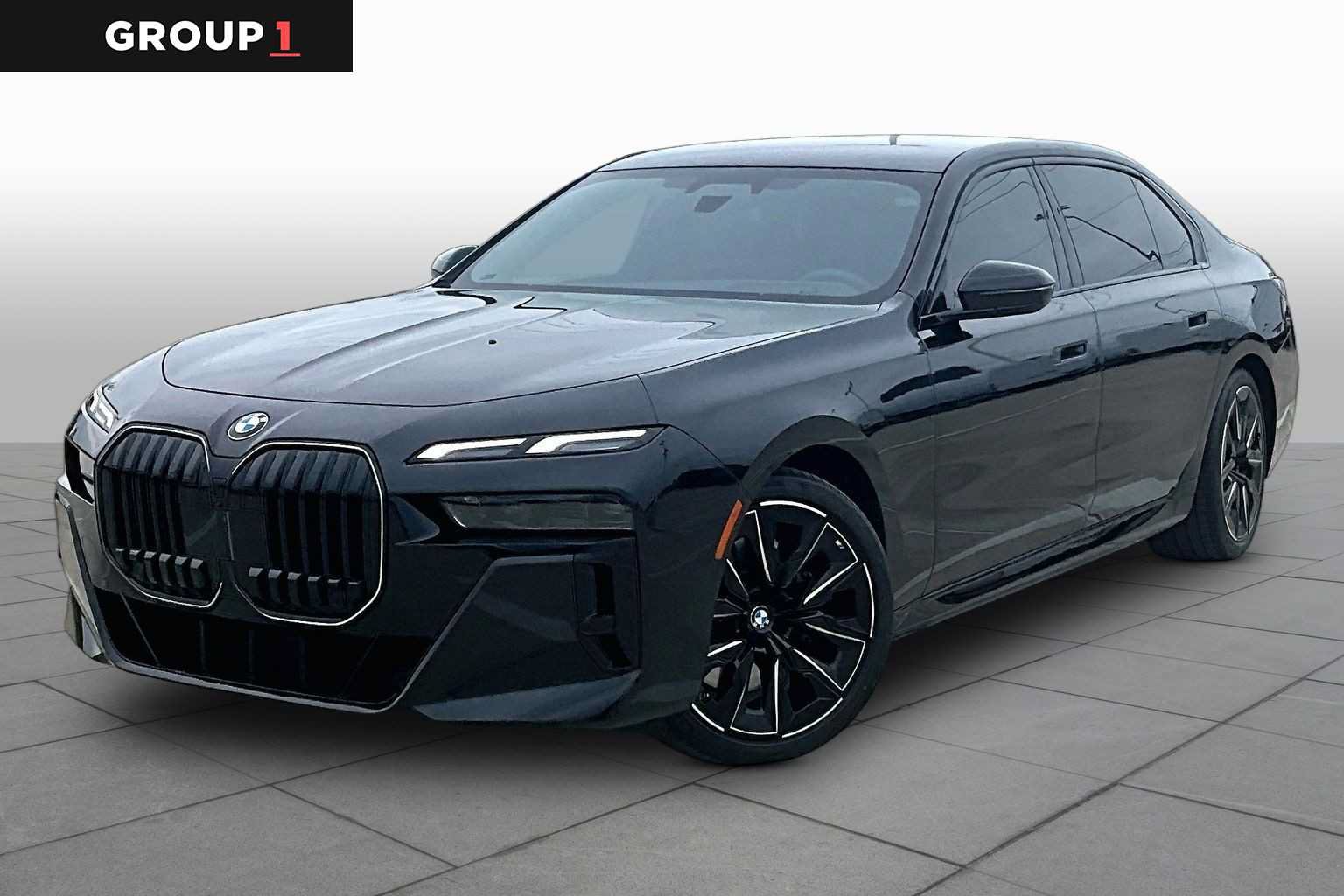Used 2026 BMW 760i xDrive AWD/4WD video 1