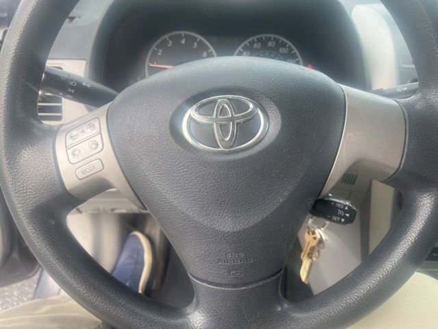 Used 2013 Toyota Corolla LE FWD image 12