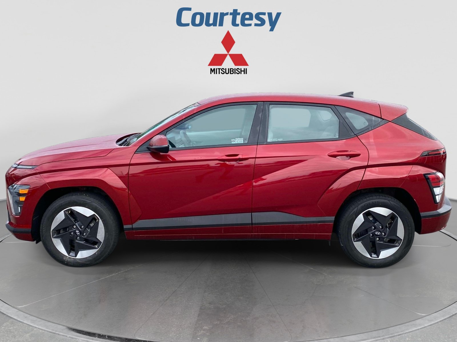 Used 2025 Hyundai Kona SE FWD image 2