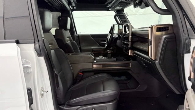 Used 2025 GMC Hummer EV 2X w/ LPO, Cargo Utility Package AWD/4WD image 20