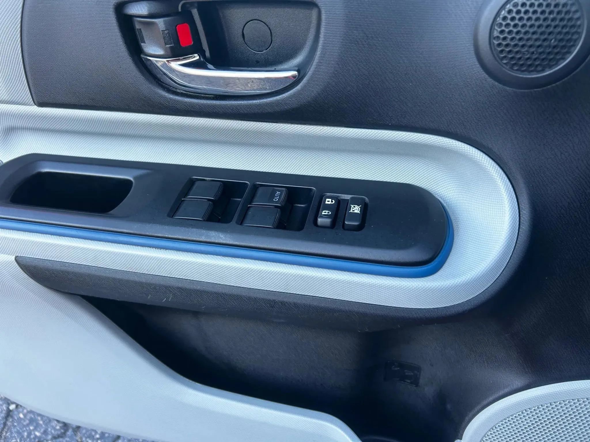 Used 2013 Toyota Prius C Two image 18