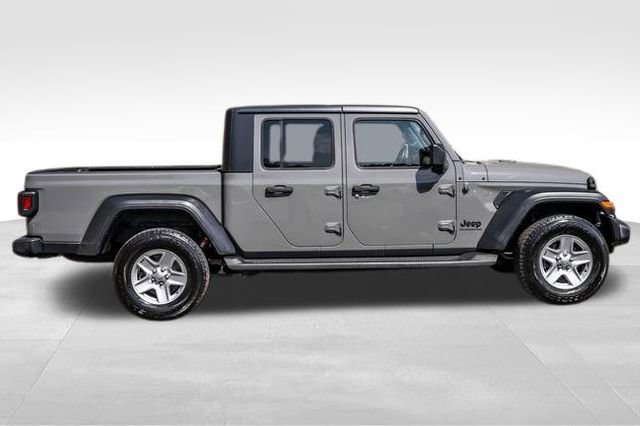 Used 2020 Jeep Gladiator Sport w/ Quick Order Package 24S AWD/4WD image 4