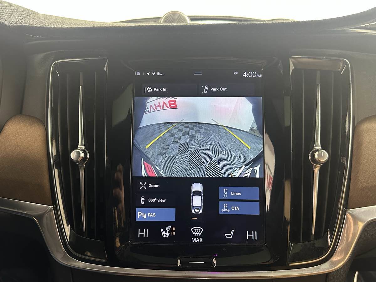 Used 2017 Volvo S90 T6 Inscription w/ Vision Package image 39