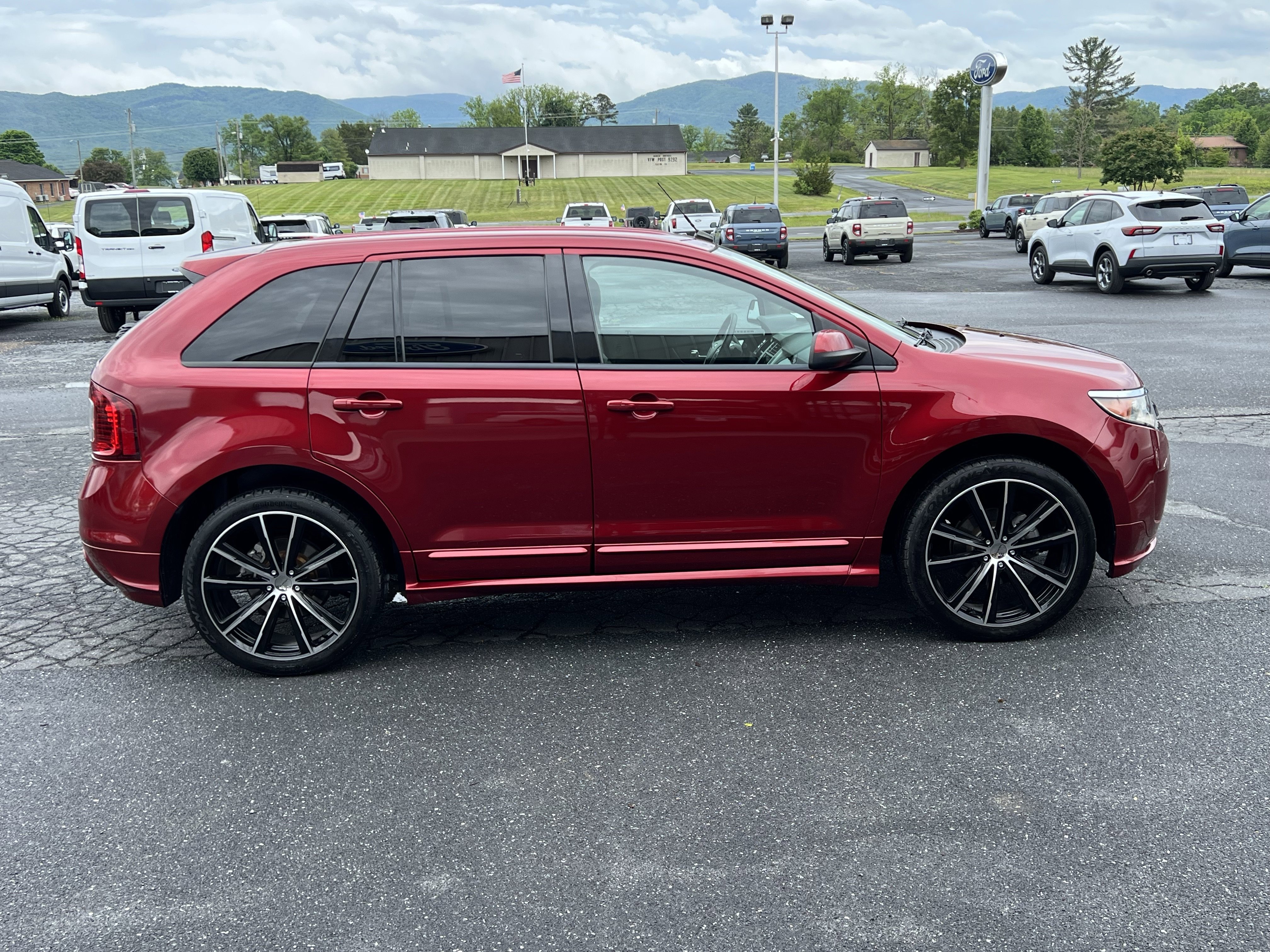Used 2014 Ford Edge Sport w/ Driver Entry Package FWD image 5