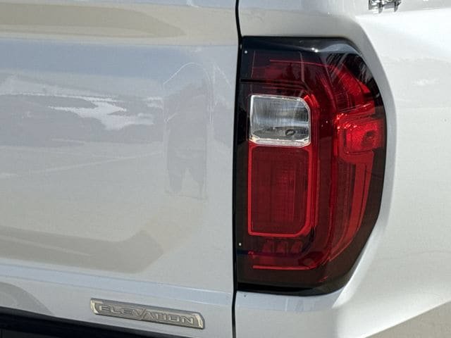 Used 2023 GMC Canyon Elevation AWD/4WD image 6