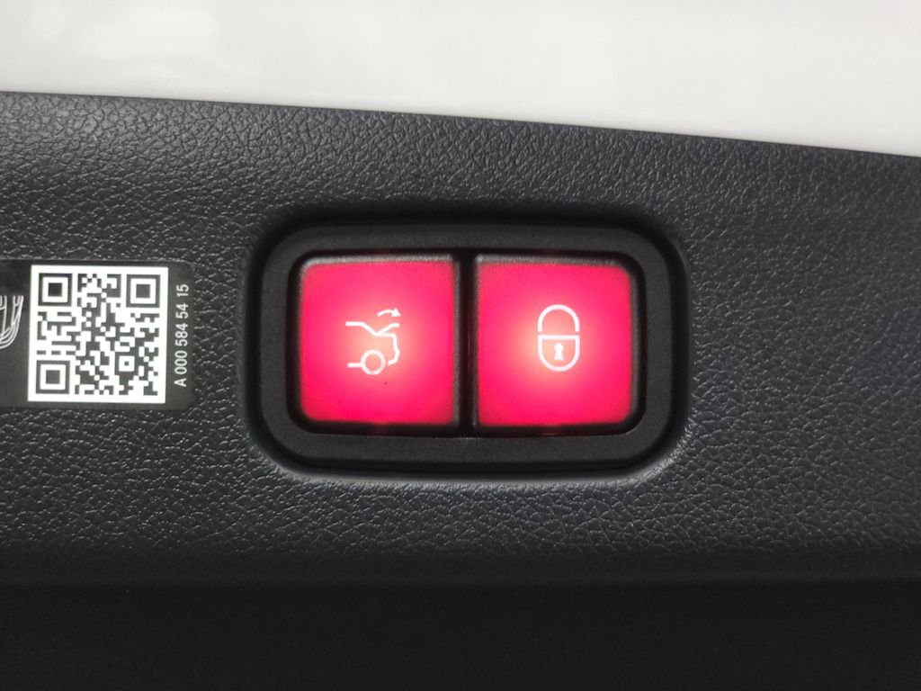 Certified 2026 Mercedes-Benz E 350 4MATIC Sedan image 32
