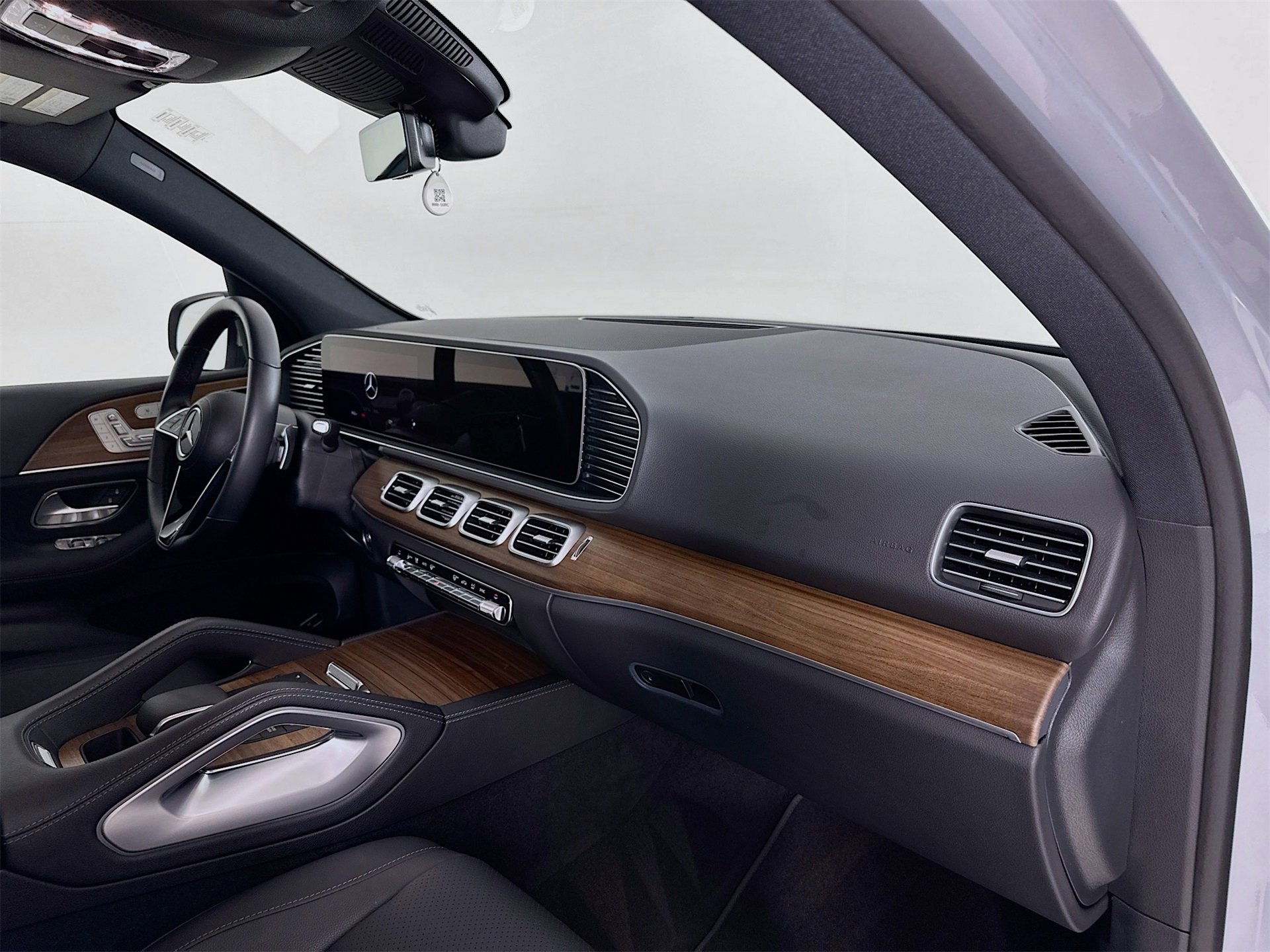 Used 2025 Mercedes-Benz GLE 350 4MATIC image 33