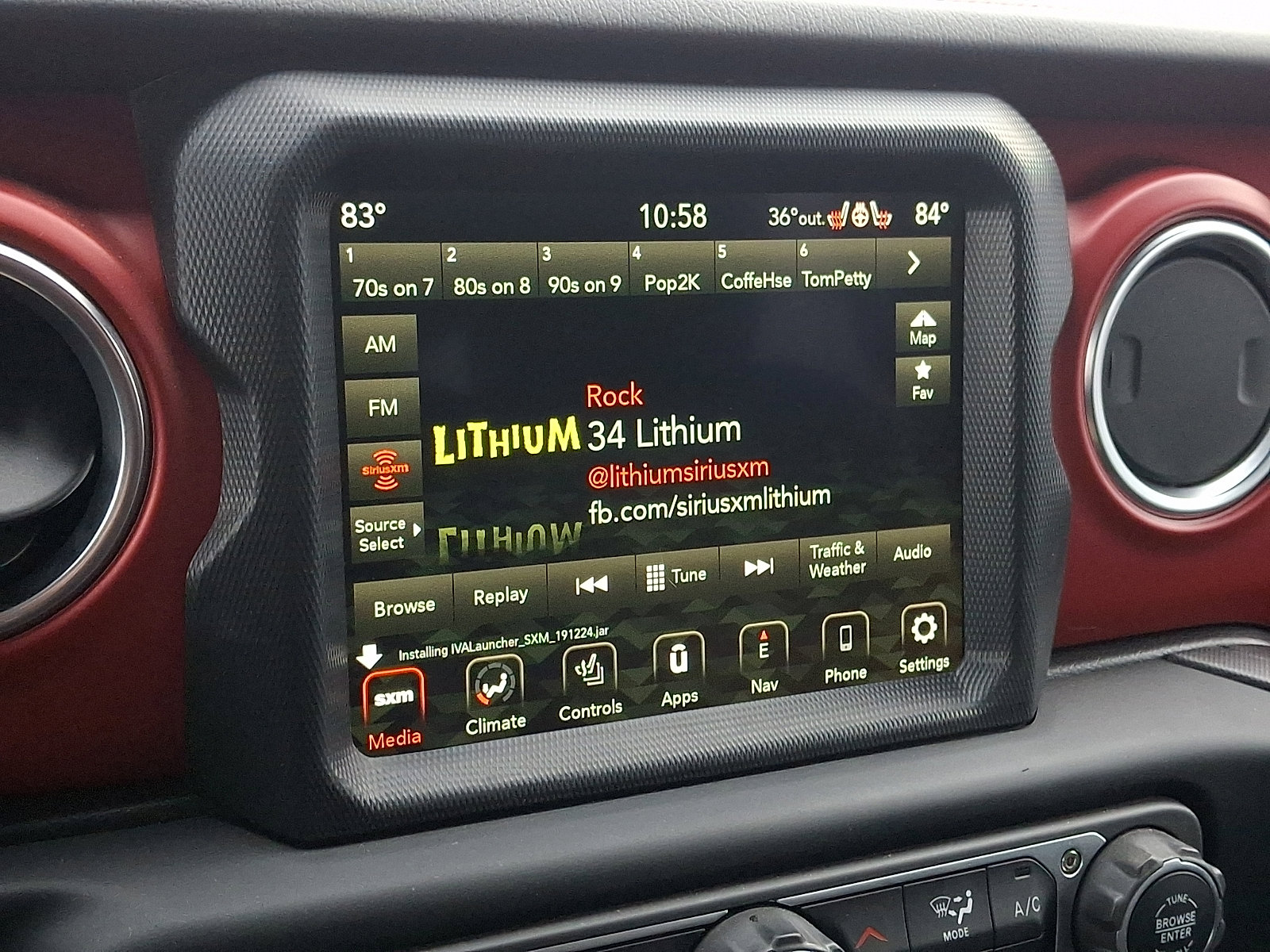 Used 2023 Jeep Wrangler Unlimited Rubicon w/ Cold Weather Group image 17