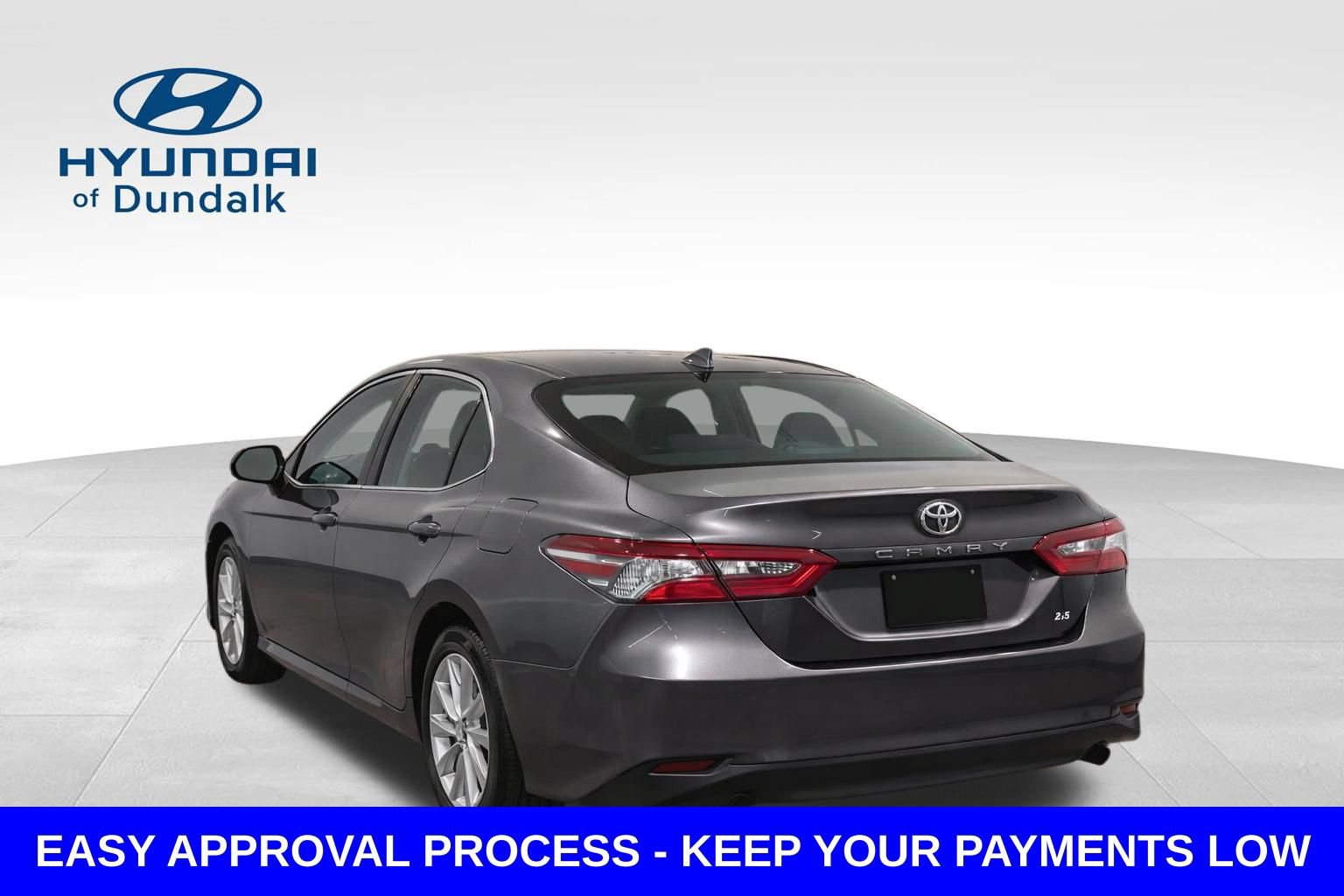 Used 2022 Toyota Camry LE w/ Carpet Mat Package (TMS) FWD image 5