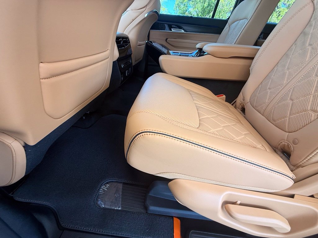 New 2026 Jeep Grand Wagoneer L Summit AWD/4WD image 30