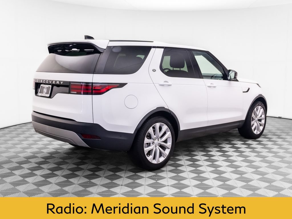 Used 2024 Land Rover Discovery S AWD/4WD image 5