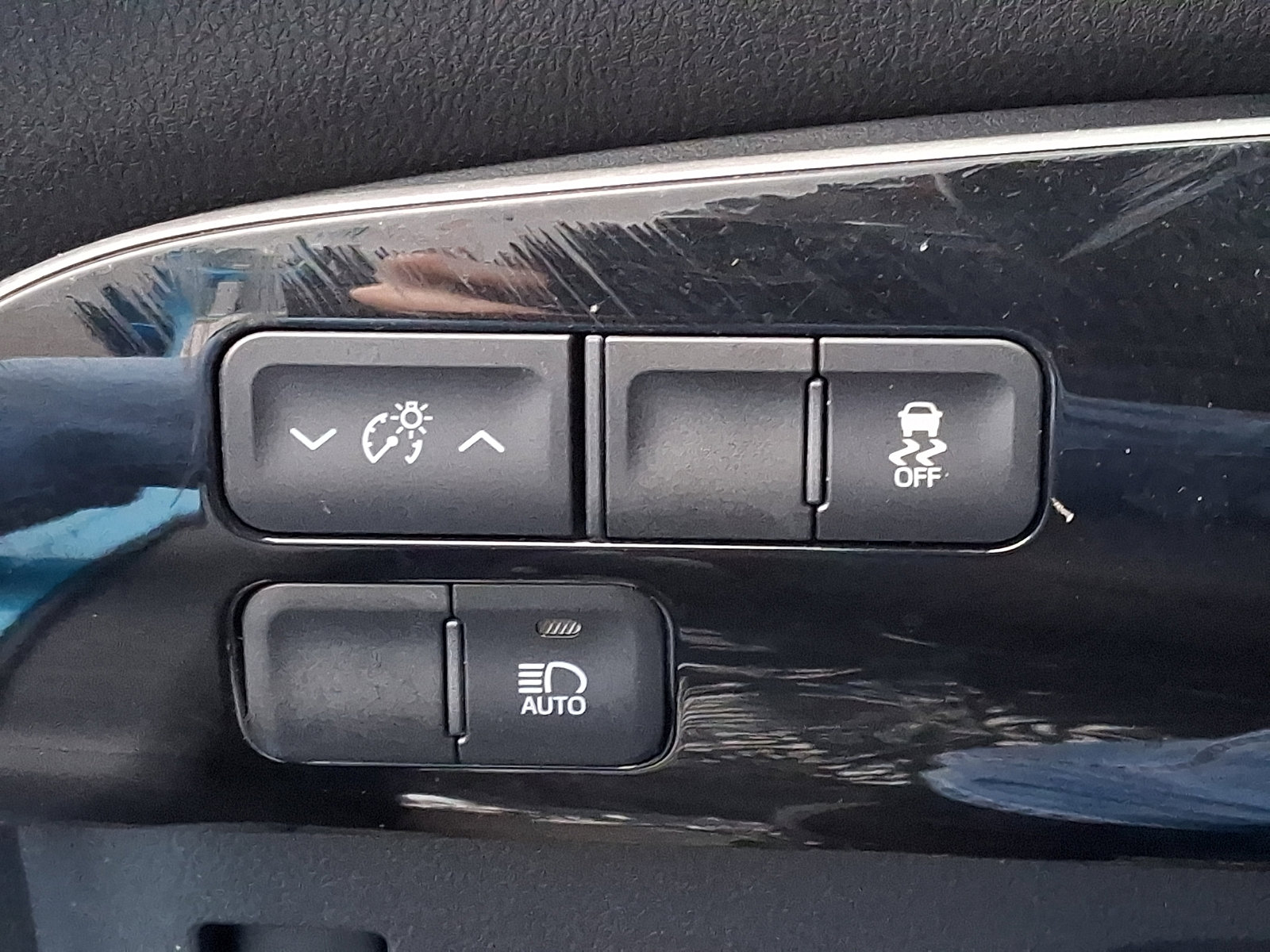 Used 2017 Toyota Prius Prime Plus image 26