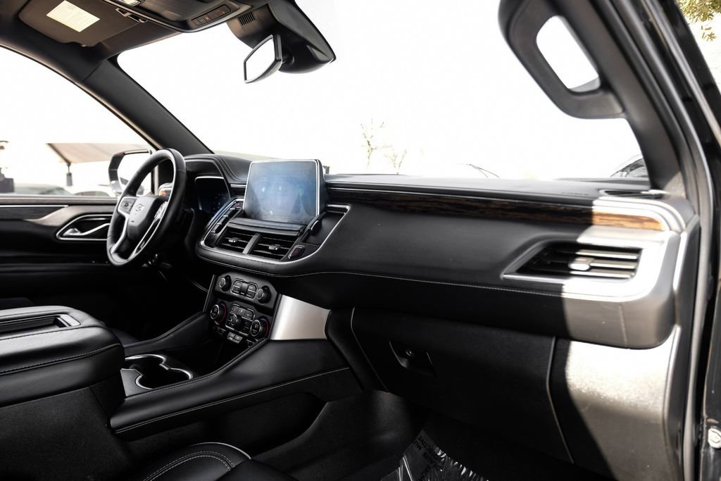 Used 2024 Chevrolet Suburban Premier image 6