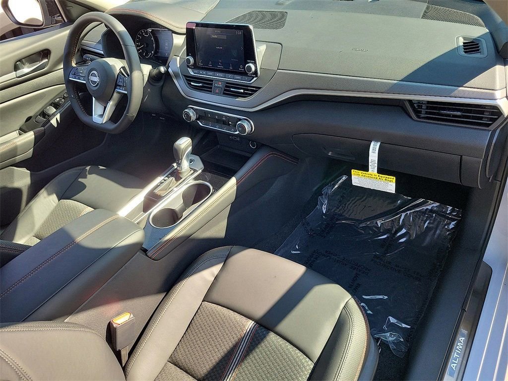 New 2025 Nissan Altima 2.5 SR image 14