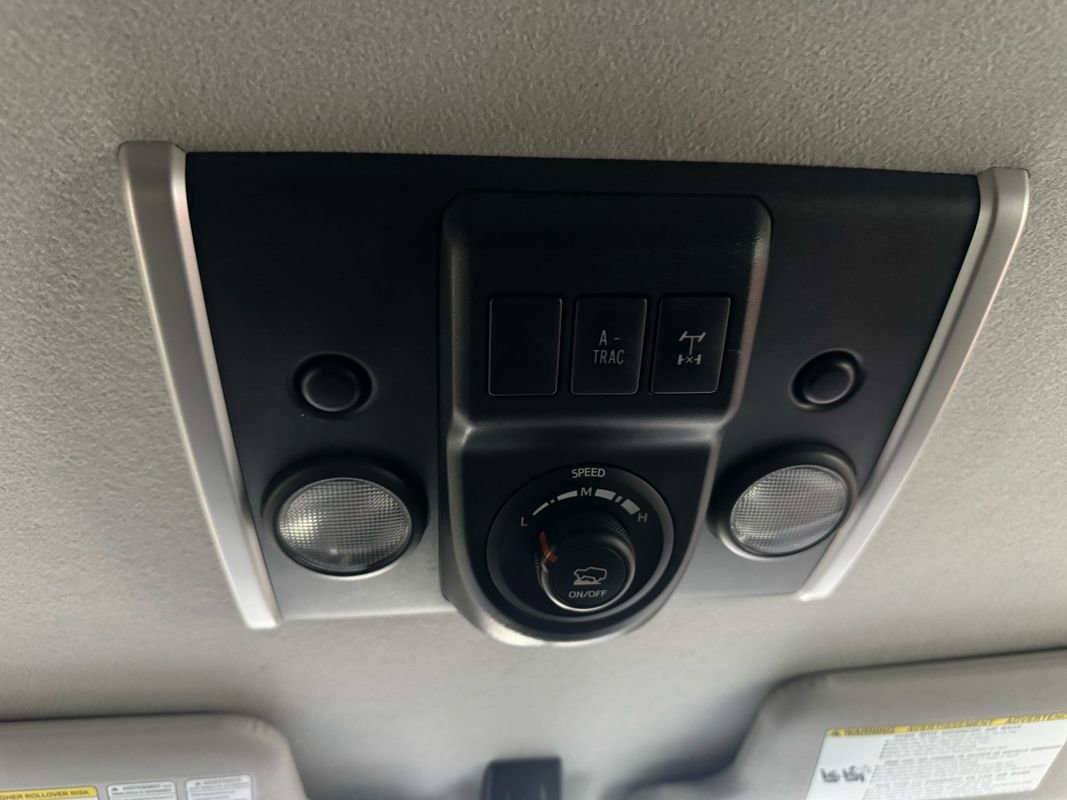 Used 2014 Toyota FJ Cruiser 4WD w/ Convenience Package image 25