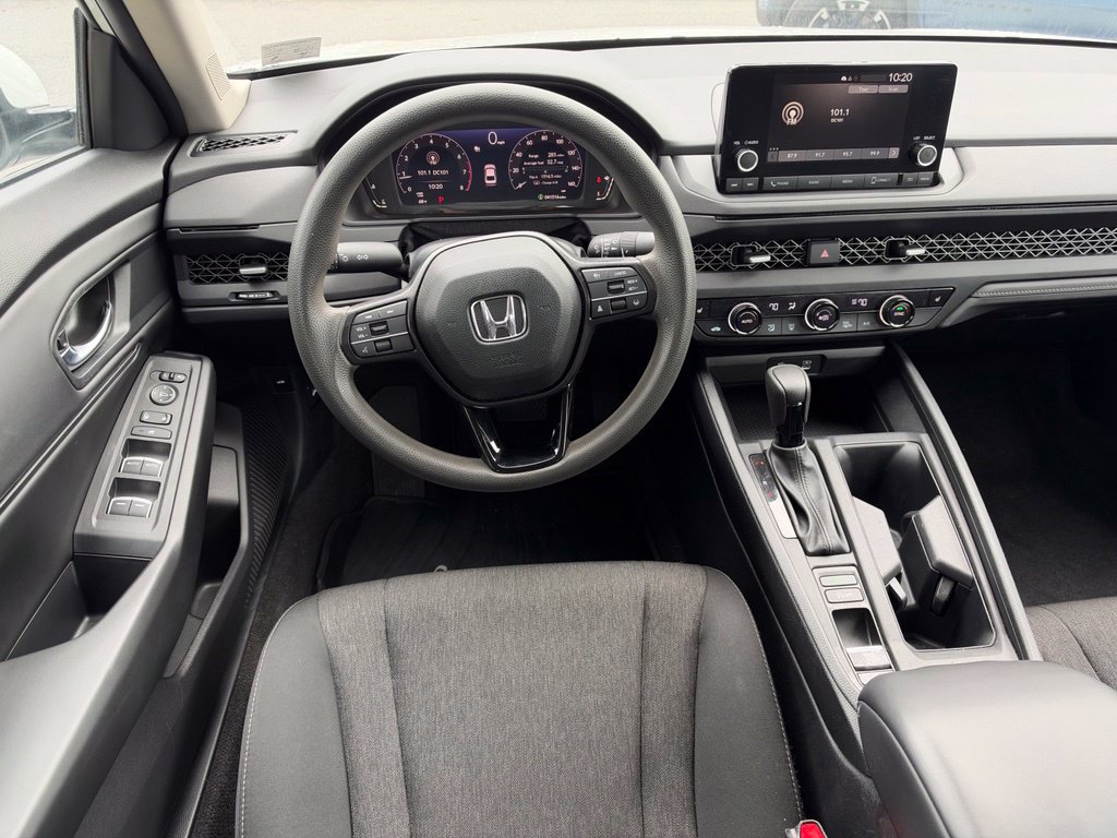 Used 2023 Honda Accord EX image 17