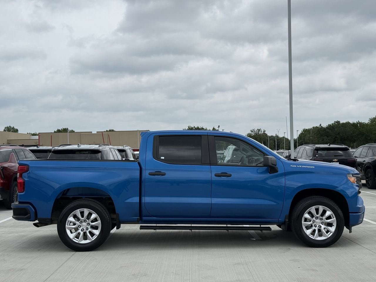 Used 2024 Chevrolet Silverado 1500 Custom image 3