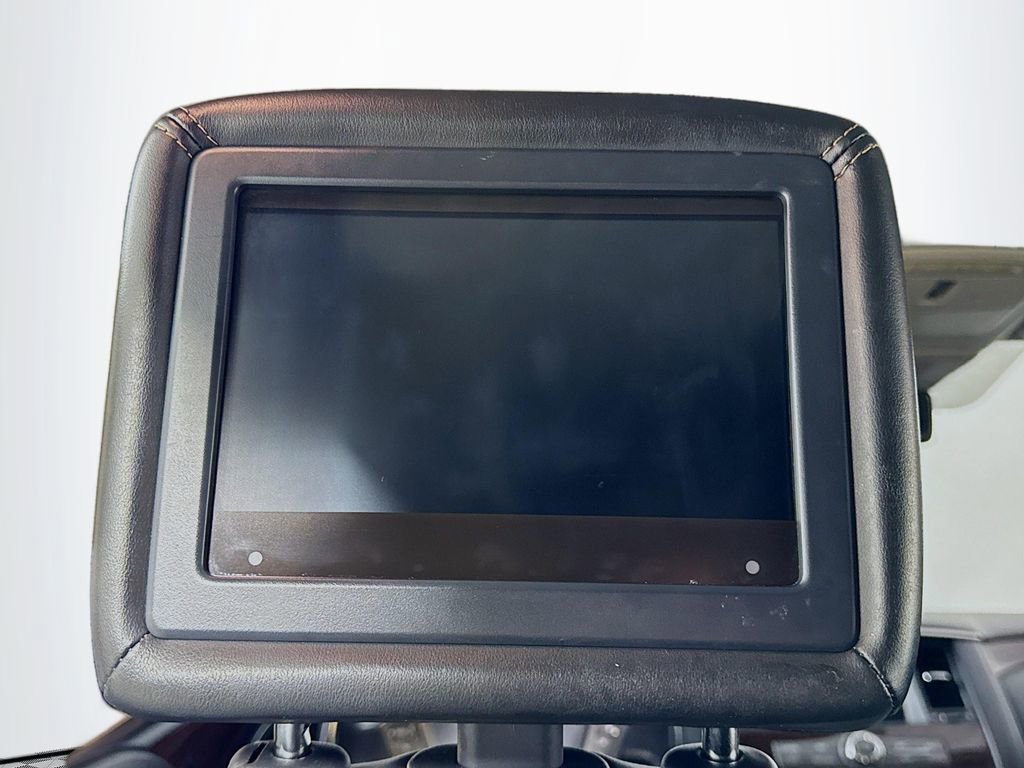 Used 2020 Nissan Armada Platinum w/ 22" Wheel Package image 27