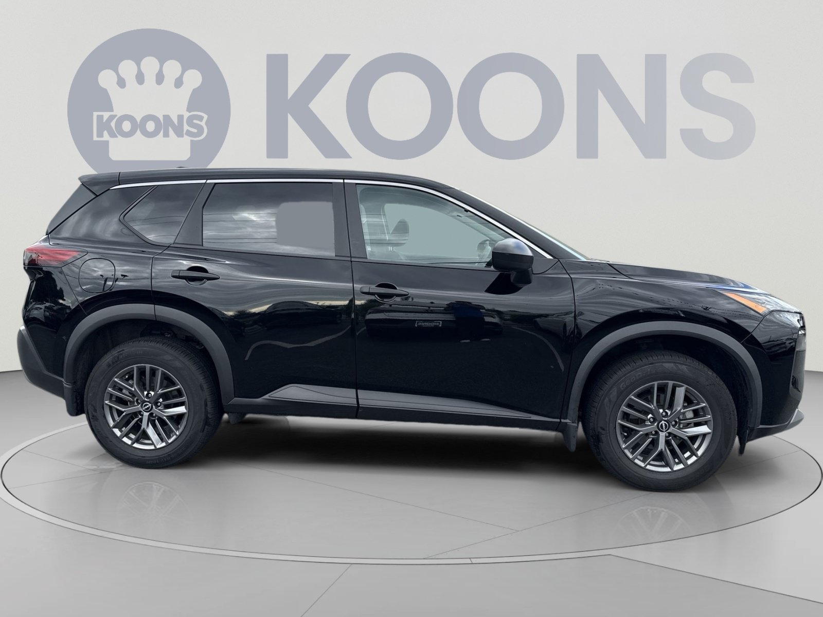 Used 2023 Nissan Rogue S AWD/4WD image 8