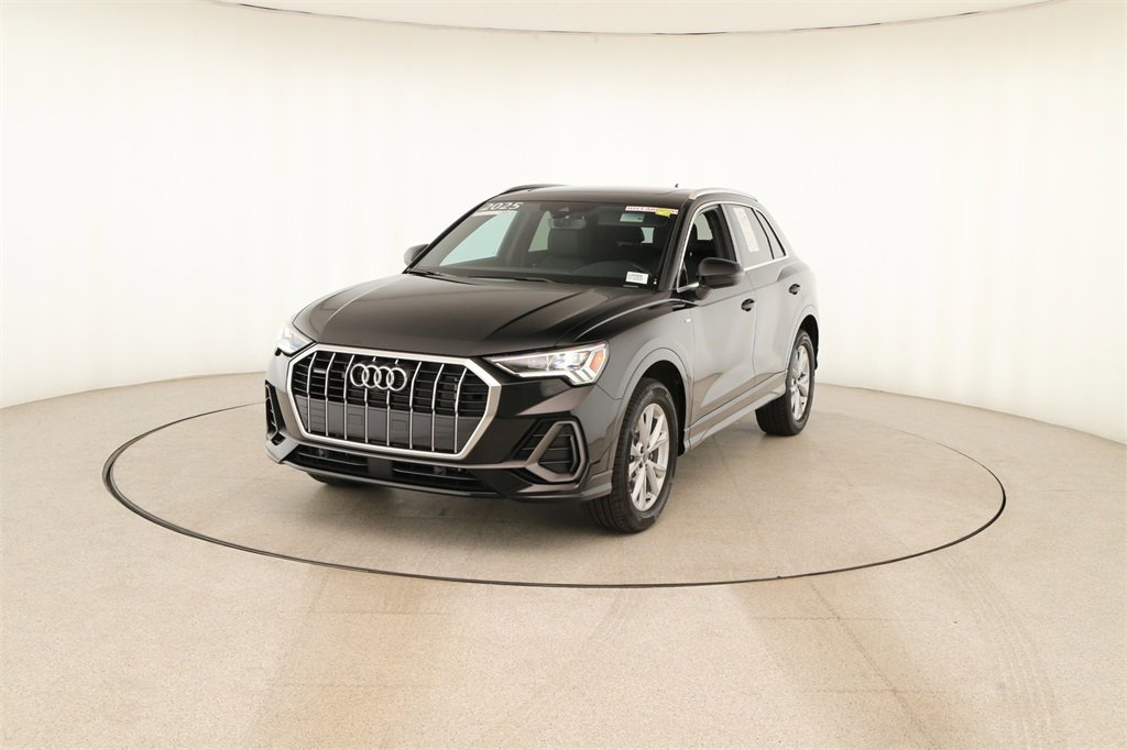 Certified 2025 Audi Q3 2.0T Premium Plus w/ Premium Plus Package image 12