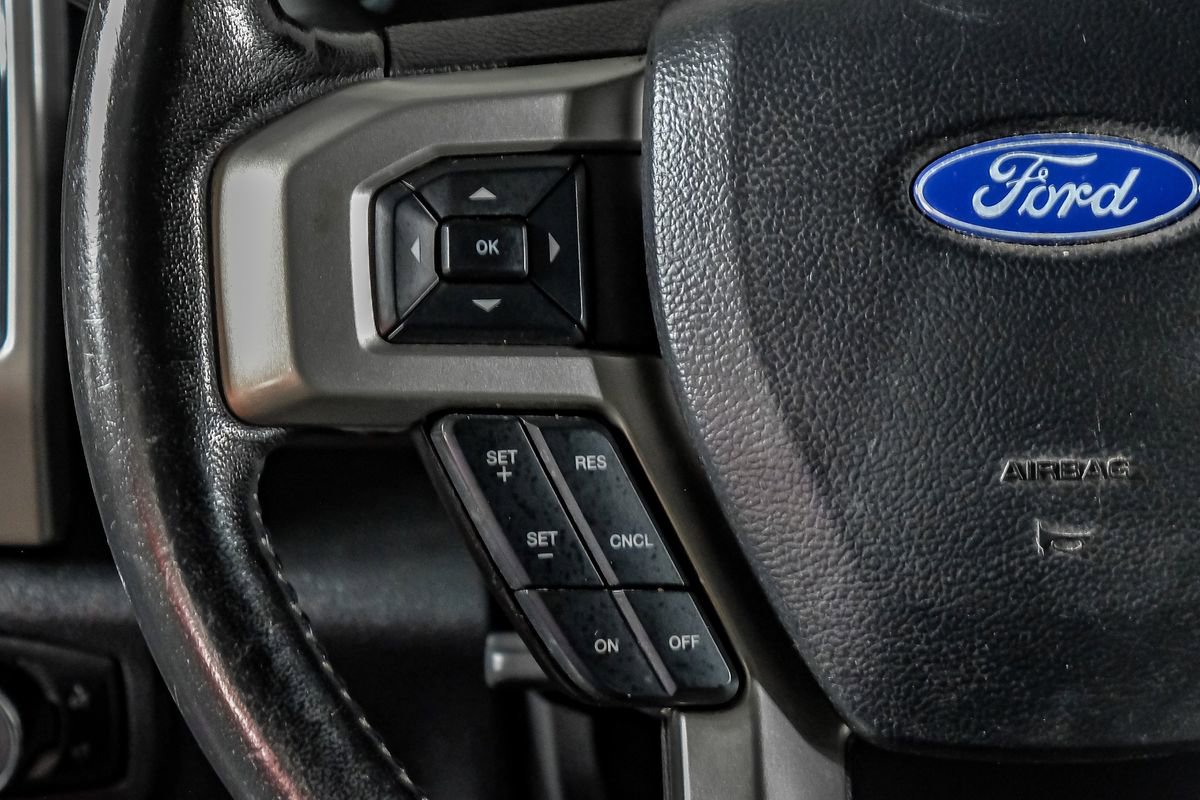 Used 2019 Ford F350 Lariat w/ Lariat Value Package AWD/4WD image 18