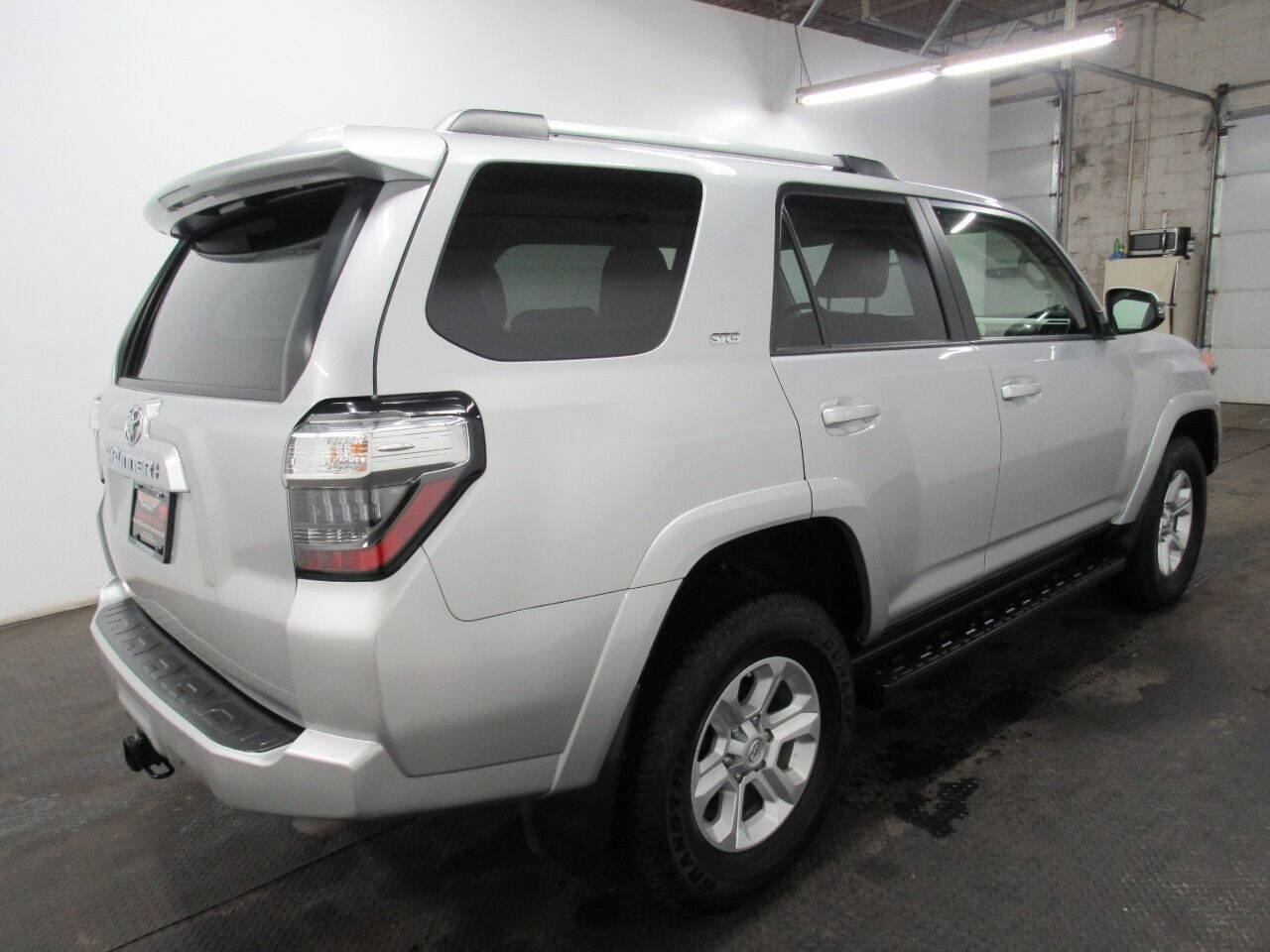 Used 2020 Toyota 4Runner SR5 Premium AWD/4WD image 8