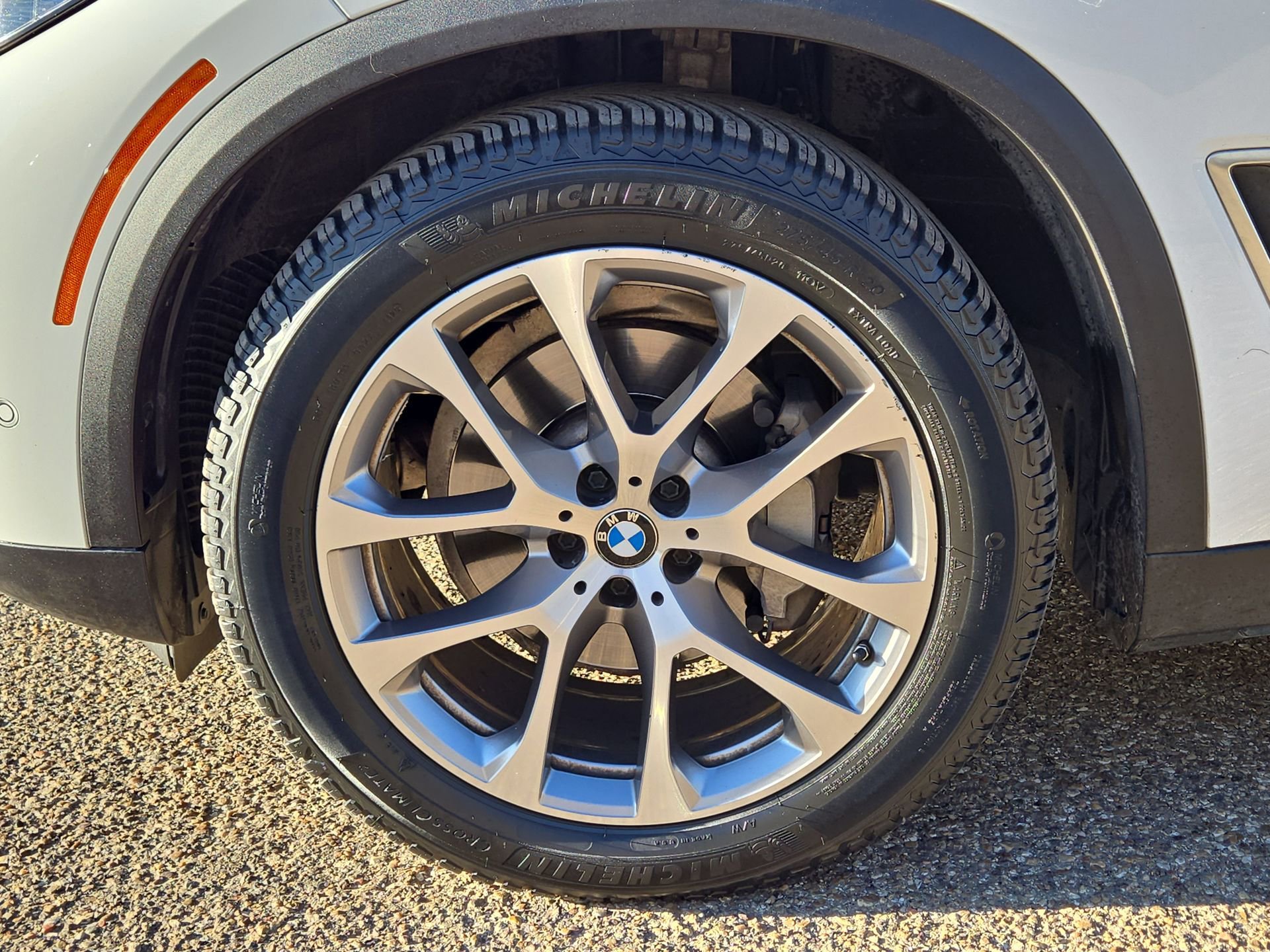 Used 2022 BMW X5 xDrive40i w/ Executive Package AWD/4WD image 11