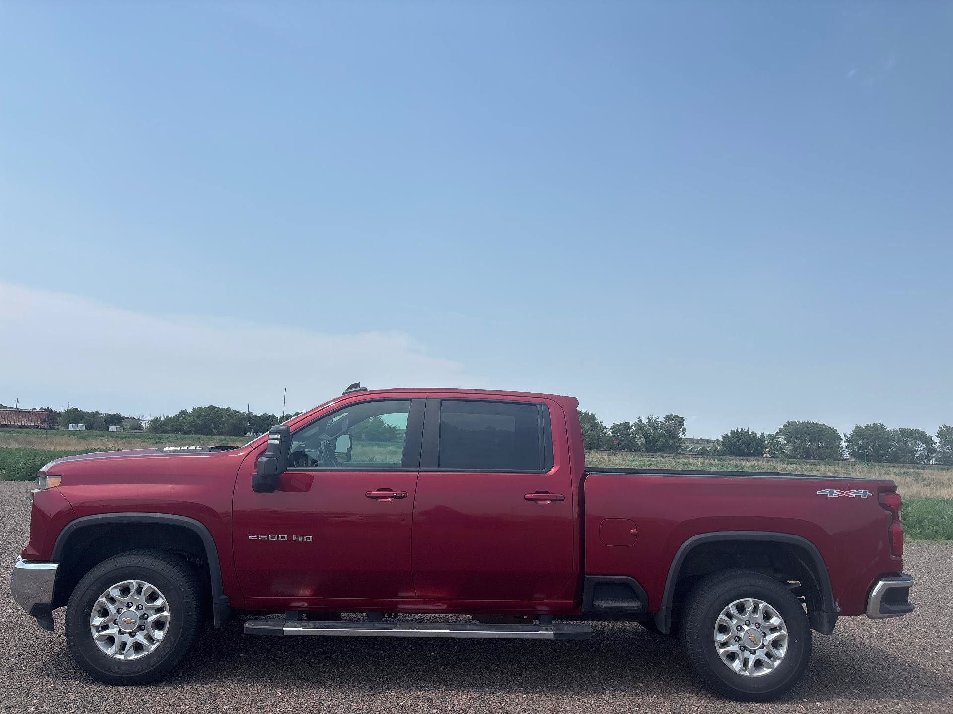Used 2024 Chevrolet Silverado 2500 LT w/ Convenience Package AWD/4WD image 2