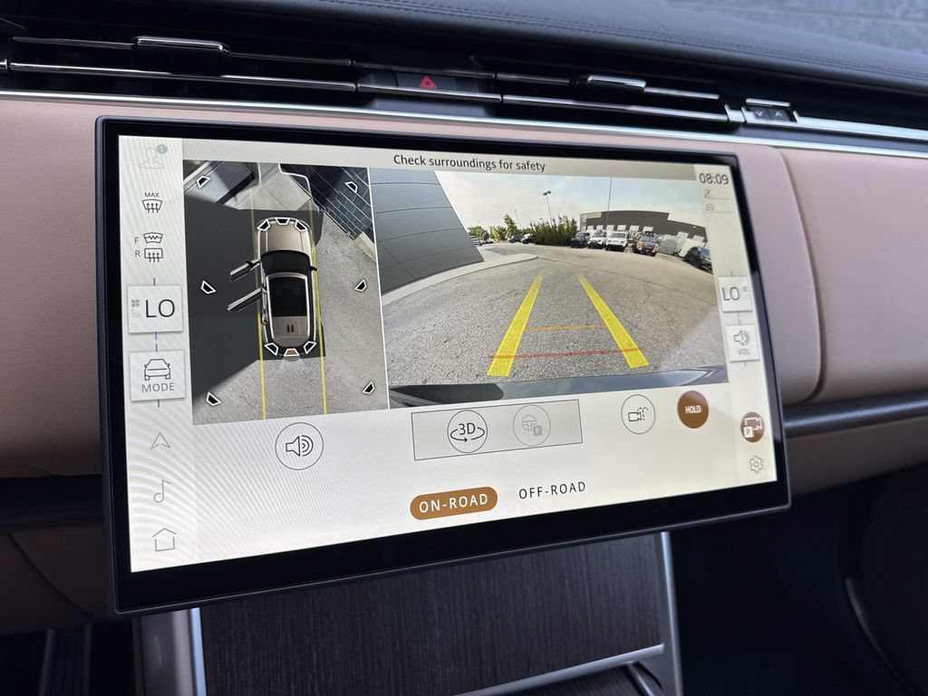 New 2026 Land Rover Range Rover Long Wheelbase SE AWD/4WD image 27