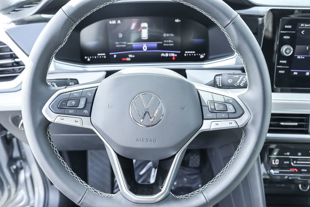 New 2025 Volkswagen Taos SE image 24