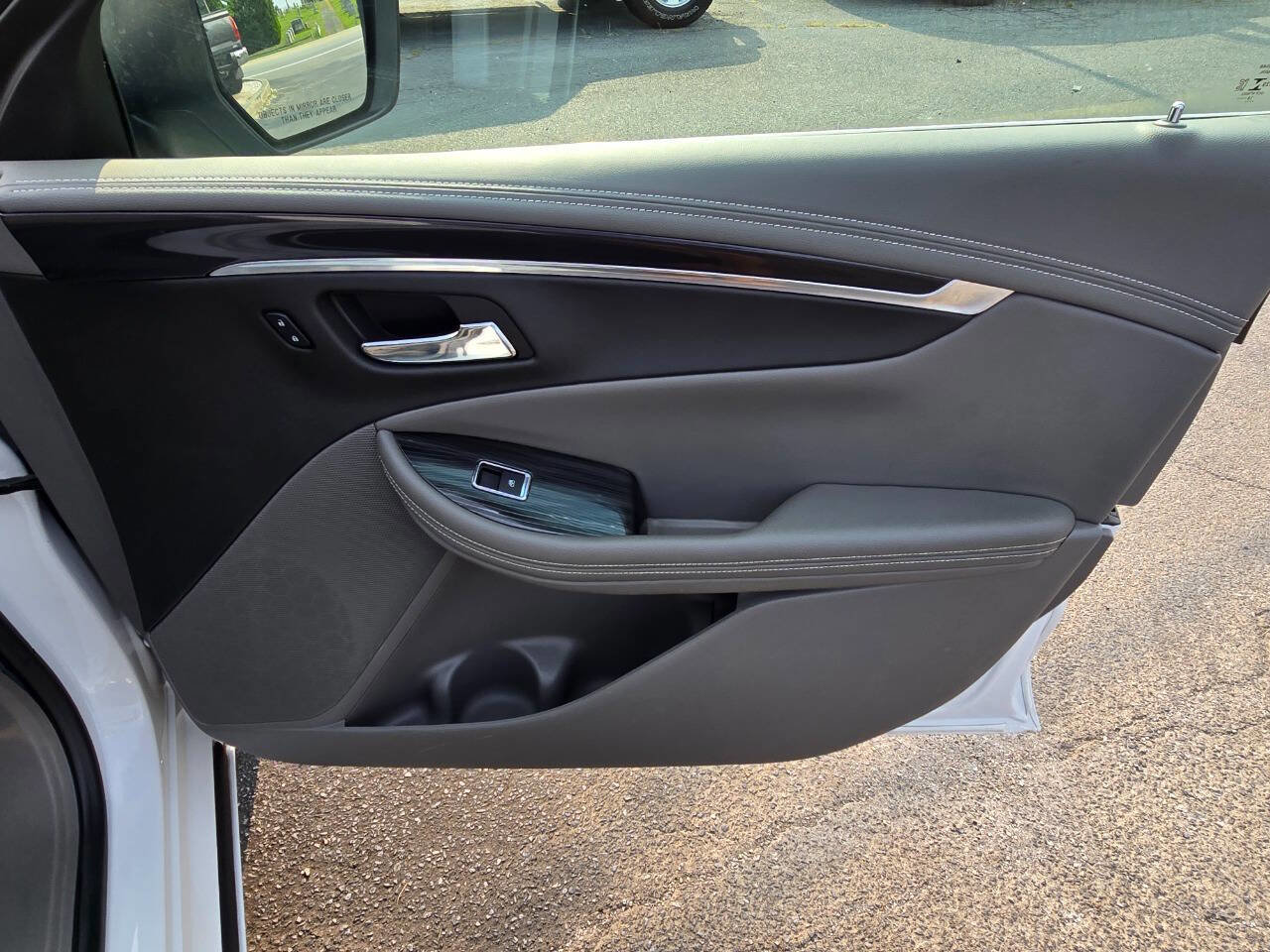 Used 2019 Chevrolet Impala LS FWD image 30