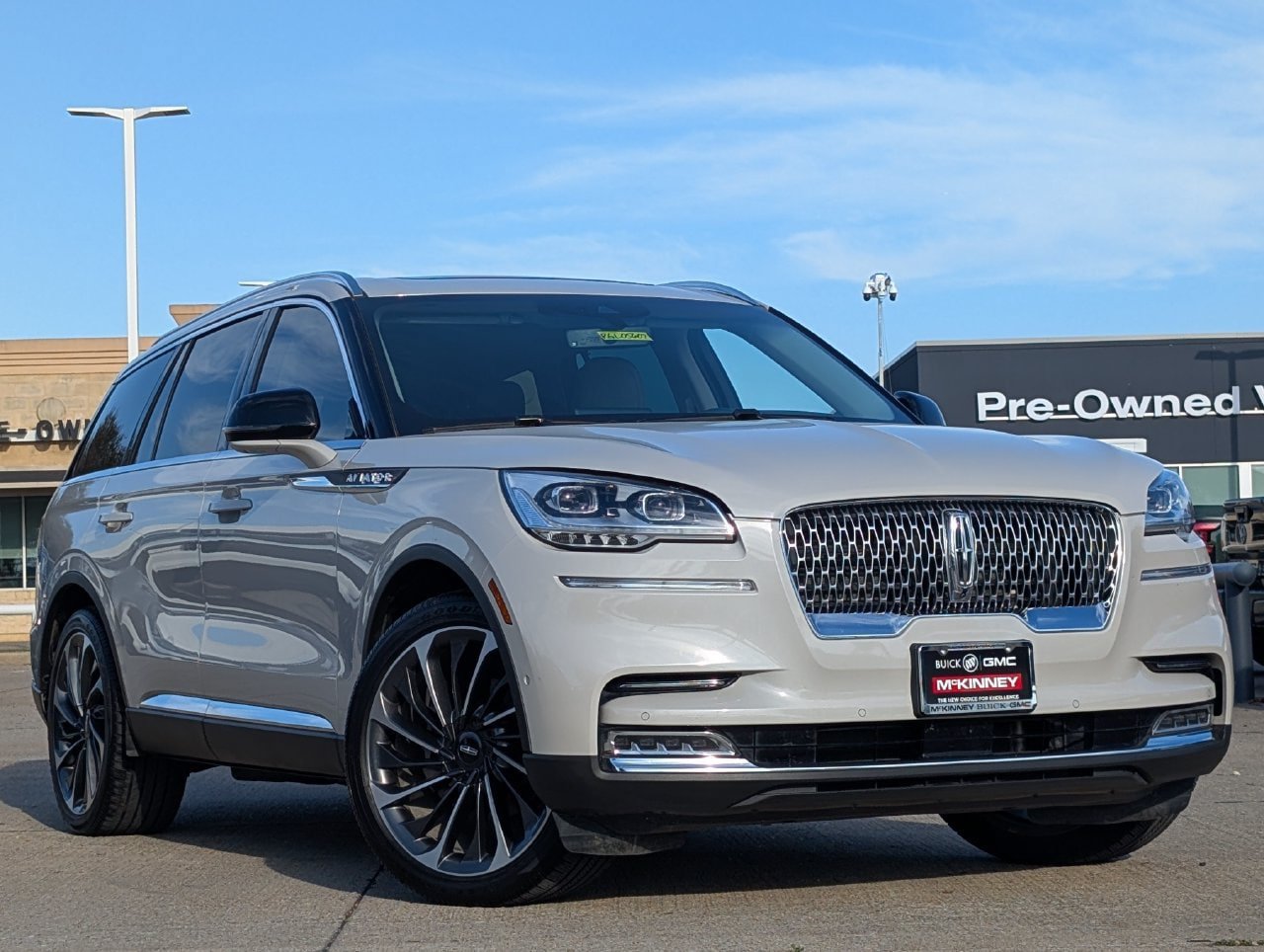 Used 2024 Lincoln Aviator Reserve w/ Equipment Group 201A RWD image 2