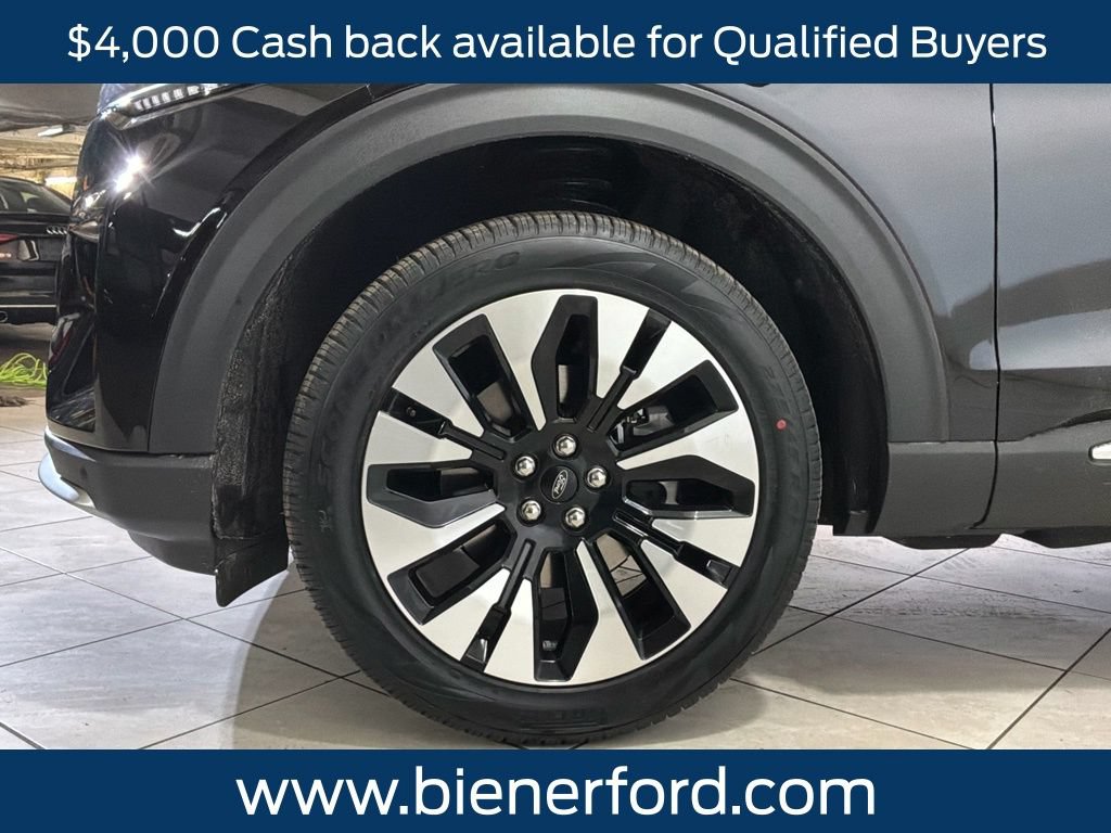 New 2026 Ford Explorer Platinum w/ LUX Leather Package AWD/4WD image 14